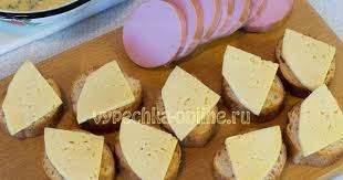 горячие бутерброды с колбасой сыром и яйцом на сковороде Hajpovye Buterbrody S Syrom I Kolbasoj V Klyare Recept S Izobrazheniyami Idei Dlya Blyud Buterbrody Blyuda Na Zavtrak
