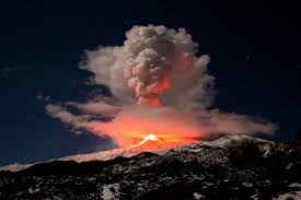 10 Magnificent Volcanoes From All Over The World Etna Eruption Volcano World Heritage Sites