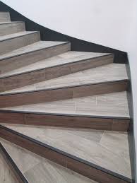 Carrelage Pour Escalier Exterieur Carrelage Escalier Avec Nez Marche Idees Conception Jardin Idees Conception Jardin
