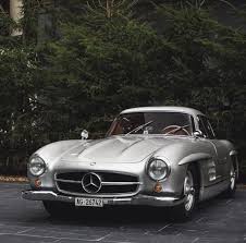 Some Old School Cool To Brighten Up Your Thursday Mbphotocredit Ig Amin Siala Voiture Mercedes Voitures Classiques Voiture