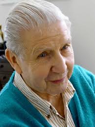 Joseph F. Girzone, Who Created Christlike Figure in 'Joshua' Novels, Dies  at 85