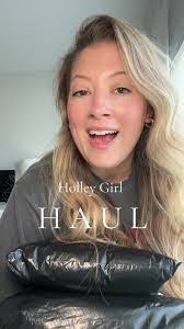 Holly Shaul's Instagram, Twitter & Facebook