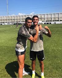 Con Su Nuevo Amigo Ronaldo Cristiano Ronaldo Ronaldo Crstiano Ronaldo