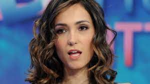 Caterina balivo was born on february 21, 1980 in naples, campania, italy. Caterina Balivo Ingrassata Il Seno Mi E Cresciuto Ma Non L Ho Ritoccato