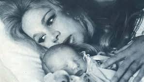 Μπουνιάς αλκίνοος, η αλίκη και οι άλλοι, ευρωπρές, αθήνα 1984. Alikh Boygioyklakh O Anatrixiastikos Tropos Poy Emeine Egkyos Sygklonistikes Apokalypseis Irafina