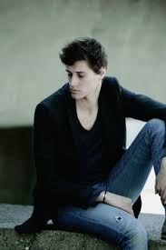 He gained fame for his starring role in the 2004 french film les choristes. 19 Jean Baptiste Maunier Ideas Jean Guys Attractive People