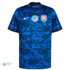 Avec classement foot retrouvez en un clic toutes les informations essentiels de vos championnats de football préférés, les derniers résultats, la prochaine journée et toutes les statistiques. Boutique Maillot De Foot Slovaquie Domicile 2020 21 Personnalises Pas Cher Maillotparis