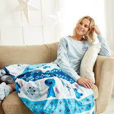 Bring it to a sleepover, use it for a picnic, or as a bedroom accessory. Stitch Fleece Throw Blanket For Adults Lilo Stitch Available Online Dis Merchandise News