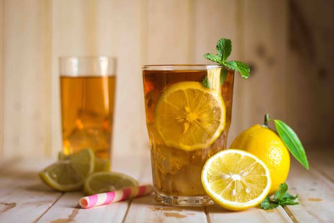 Uống trà xanh với chanh ngon, tốt nhưng 3 nhóm người nên thận trọng