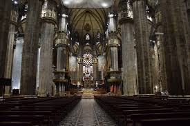 Το μιλάνο αποτελεί την αδιαφιλονίκητη πρωτεύουσα της ιταλικής μόδας και νούμερο ένα προορισμό για τους λάτρεις του design και της υψηλής ραπτικής. 24 Wres Sto Milano Nonstoptravellers