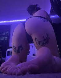 Would you let me crush your skull? - HD Porn Pics
