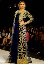 Tesettur Abiye Elbise Modelleri 19 Jpg 736 1068 Moda Stilleri Elbise Modelleri Elbise