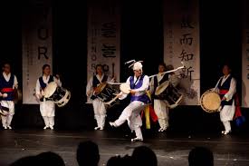 Folk & classical music of korea. Rooted In Korean Folk Music Tradition Samulnori Finds A Home In The 21st Century