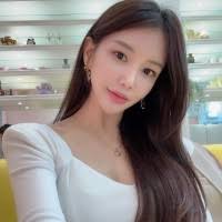 1800+ "Dorã©" profiles