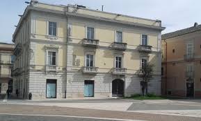 Bed and breakfast, hotel, a benevento? Benevento All Asta I Gioielli Di Famiglia Del Comune Ma Non E Dato Sapere Quelli Assegnati Ilvaglio It