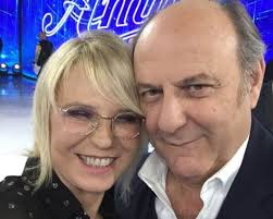 Elenco frasi di gerry scotti; Gerry Scotti Le Sofferenze Che Valorizzano Il Suo Lavoro Ecco La Verita