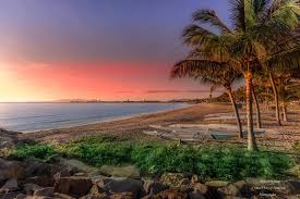 Considered the unofficial capital of north queensland by locals. The Strand Beach Townsville Queensland By Stephen Wonder Australia Com Beautiful Places Townsville Beautiful Sunset