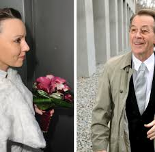 Michelle müntefering, born in 1980, has been minister of state for international cultural policy at the federal foreign office since 14 march 2018. Ja Wort Schnorkellose Hochzeit Von Munte Und Michelle Welt