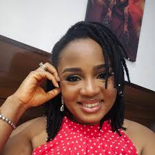 I know most of you are in the US, but I'll try: does anybody have any  suggestion for good pizza in or around Vancouver (but remaining in Canada)? 