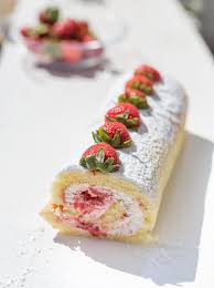 Rotolo Alle Fragole E Panna Ricetta Facile Fatto In Casa Da Benedetta Ricette Facili Ricette Dolci