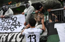 · in tsg 1899 hoffenheim . Borussia Monchengladbach Gegen Tsg Hoffenheim Gladbach Fans Beleidigen Hopp Schiedsrichter Unterbricht Spiel Fussball Stuttgarter Zeitung
