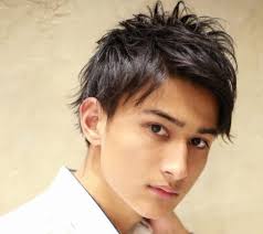 顔が濃い男性に似合う 髪型 や 髪色 とは 美容師に聞いてみた ヘアスタイルマガジン 顔 男性 髪 色