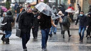 Sondakika Ankara'da şiddetli yağış ve rüzgar uyarısı Meteoroloji'den Ankara  İçin Uyarı: Kuvvetli Yağış ve Fırtına Bekleniyor Meteoroloji Genel  Müdürlüğü Analiz ve Tahmin Merkezi, Ankara'da sabah saatlerinden itibaren  sağanak ve karla karışık yağmur
