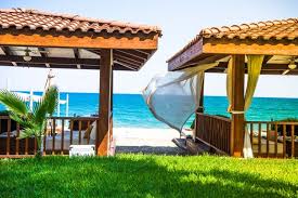 Capanno in legno,tettoia da giardino in legno di pino impregnato,170x200x200 cm. Tettoie In Legno Prezzi Permessi E Modelli Ristrutturazioni Com