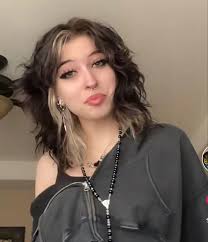 Isabella Dodson (idd04)