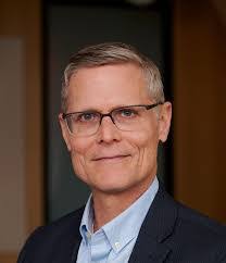 Donald Dinsmore's Instagram, Twitter & Facebook