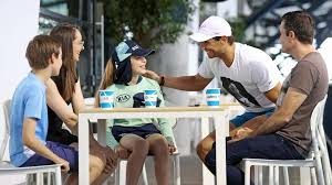 On social network the fans are having fun, writing posts in which they would like to be hit in the face by a rafa's forehand. Photos Video Rafael Nadal Meets Anita The Ballgirl That He Hit With A Ball During A Match At Australian Open 24 Yanvarya 2020 Rafa Nadal King Of Tennis