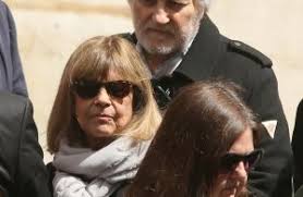 Regardez, écoutez les images, les sons et les vidéos de l'institut national de l'audiovisuel sur ina.fr. Gerard Leclerc Et Son Epouse Julie Aux Obseques De Sa Maman Ghislaine A Bourg La Reine Le 28 Decembre 2011 Purepeople