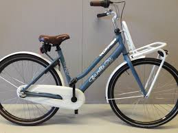 Mooie Gebruikte Meisjesfiets Van Gazelle Miss Grace 26 Jeansblauw Wit 3 Versnellingen Shimano Nexus Met Gesloten Kettingkast Terugtr Fietsen Dingen Om Te Kopen