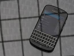 Tujuan flashing bb ini antara lain download high domino for bb q10 / 20 best high quality wallpapers for. Free Download The Blackberry Q10 Is The Second Of Two New Blackberry Smartphones 1024x768 For Your Desktop Mobile Tablet Explore 49 Wallpapers For Bb Q10 Wallpapers For Bb Q10