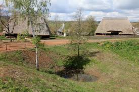 Muzeum lidových staveb v kouřimi je součástí regionálního muzea v kolíně, příspěvkové organizace středočeského kraje.bylo založeno roku 1972 v prostředí starého ovocného sadu a veřejnosti zpřístupněno v roce 1976. Kourim Muzeum Lidovych Staveb Skanzen Kolinsko Cesty A Pamatky