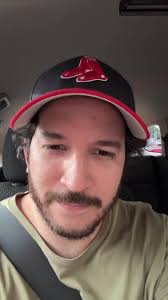 Pobre tomate 🔪🍅