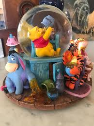 Disney Winnie Pooh Honey Tigger Eeyore Piglet Roo Musical Snow Globe Nice Rare Disney Snowglobes Christmas Snow Globes Winnie The Pooh Figurines