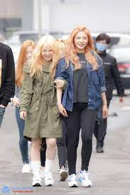 They debuted on august 1, 2014 with the digital single happiness with the. T Auf Twitter Joy And Wendy Have The Cutest Height Difference Istg Look At How Tiny Wendy Is Whenever She Stands Next To Joy Omg They Re So Cute Https T Co Ooozwdfdbo