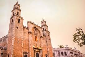 Fuentes noemde zelf miguel de cervantes , william faulkner en balzac als de belangrijkste schrijvers voor hem. Despues De 500 Anos Estos Templos Mexicanos Siguen En Pie