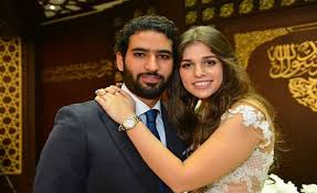 هي فنانة مصرية، ممثلة في ريعان الشباب بدأت في العمل بالإعلانات منذ سن الطفولة، ثم تألقت في مجال التمثيل، وأصبحت واحدة من أبرز الممثلات الشابات. Ø¹Ù‚Ø¯ Ù‚Ø±Ø§Ù† Ø´Ù‚ÙŠÙ‚Ø© Ù…Ù„Ùƒ Ù‚ÙˆØ±Ø© ÙˆÙ…Ø­Ù…Ø¯ ÙØ¤Ø§Ø¯ Ø´Ø§Ù‡Ø¯ Ø¹Ù„Ù‰ Ø§Ù„Ø²ÙˆØ§Ø¬ Ù†ÙˆØ§Ø¹Ù…