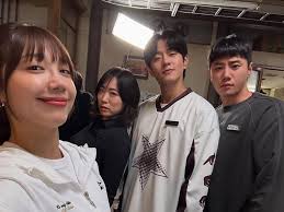 We are now down to the last 2 episodes of "Pump Up the Healthy Love" 🥹 We  are not yet ready to bid our farewell to our Wed-Thur happy pill 😭 Catch