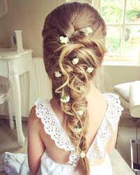 This casual hairstyle which is suitable for young girls and teenagers will complement even a simple prom dress. 33 Cute Flower Girl Hairstyles 2020 Update Wedding Forward