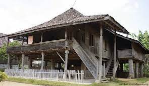 We did not find results for: Mengintip Rumah Adat Lampung Nuwo Sesat Bernilai Filosofis Tinggi