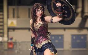 Mit diesen outfits werden sie an. Wonder Woman Kostum Selber Machen Diy Ideen Maskerix De