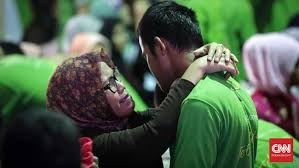 Hadroh irbama رَّبِّ اغْفِرْلِي وَلِوَالِدَيَّ وَارْحَمْهُمَا كَمَا. Doa Untuk Kedua Orang Tua Dan Keutamaannya