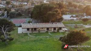 Allevamento dobermann amatoriale  di casa gaia. Polignano A Mare Sigilli A Un B B In Zona Vincolata La Struttura E Abusiva E Le Autorizzazioni False La Repubblica