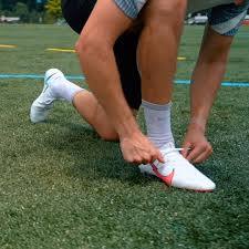 Nike Flash Crimson Pack Mercurial Vapor 13 Elite Fg Soccer Cleat White Flash Crimson Platinum Video Chuteiras De Futebol Chuteiras Nike Chuteiras