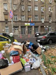 Ceea ce se intampla acum este un santaj total inacceptatabil si pe care statul roman nu trebuie sa il accepte. Vai Ce Gunoi Frumos Dealuri È™i MunÈ›i Urat Mirositori Prin Tot BucureÈ™tiul Nu Nu Se Duc Cu ApÄƒ CaldÄƒ CÄƒ Oricum Nu E B365