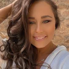 Olivia Maxwell-Jones (@oliviamaxwelljones)