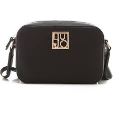 L'identité de liu jo est claire et reconnaissable, soutenue par le choix des meilleures matières et le souci du détail. Liu Jo Shoulder Bag For Women On Sale Black Polyestere 2021 From Raffaello Network Accuweather Shop